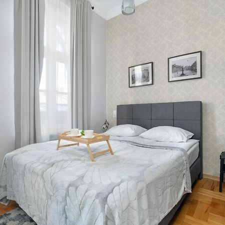 Przytulne Studia Very Berry W Poznaniu Blisko Parku By Noclegi Renters Kültér fotó