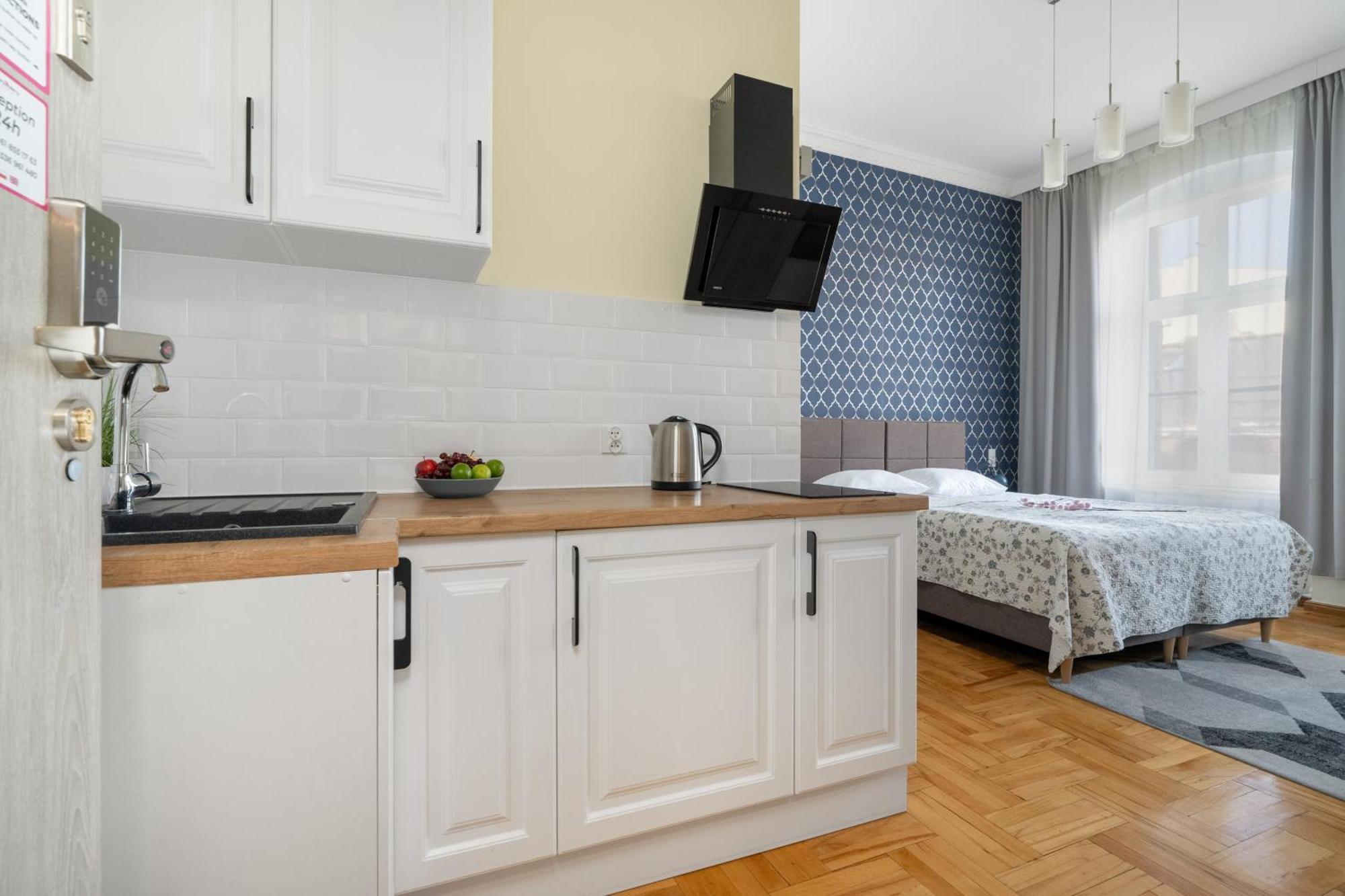 Przytulne Studia Very Berry W Poznaniu Blisko Parku By Noclegi Renters Kültér fotó